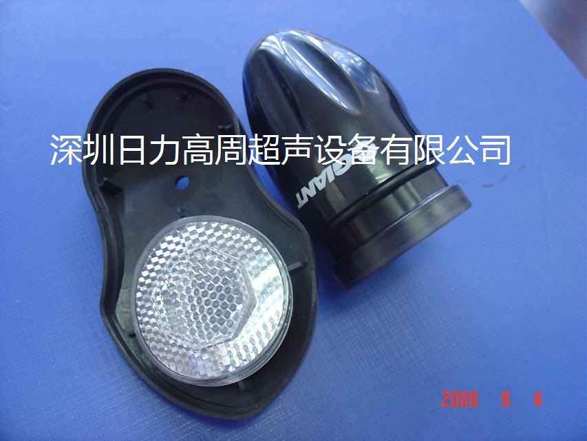 自動轉(zhuǎn)盤式超聲波焊接機(16工位)